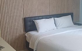 โรงแรมแอท โฮม